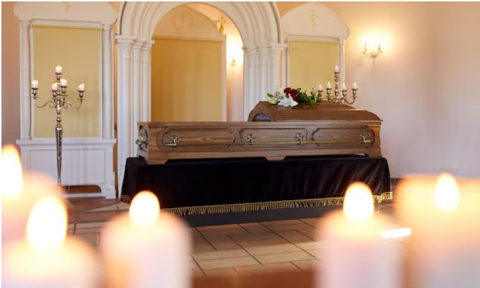 Was nach dem Tod eines geliebten Menschen zu tun ist: Wichtige Dienstleistungen, die es zu berücksichtigen gilt